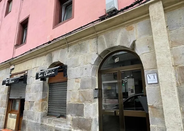 Spacious And Bright Downtown In Bilbao